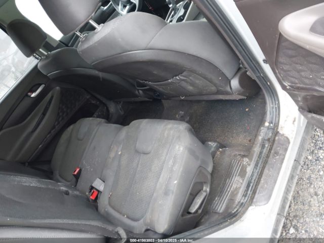 5NMS2CAD8KH096047 Hyundai Santa Fe Se