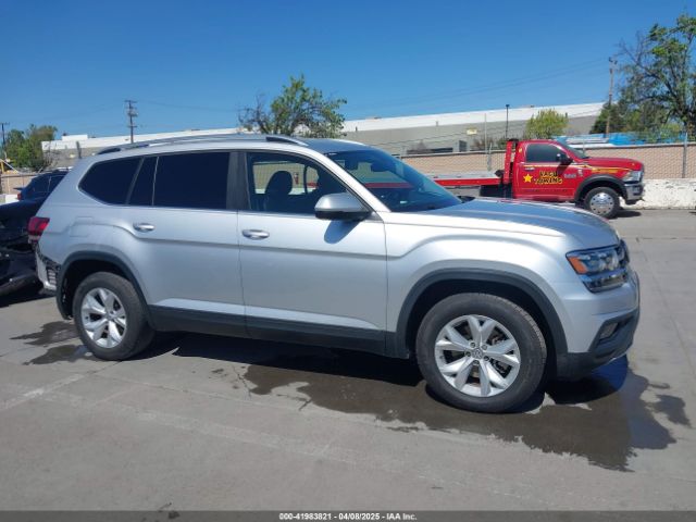 1V2DR2CA9JC502205 Volkswagen 2018