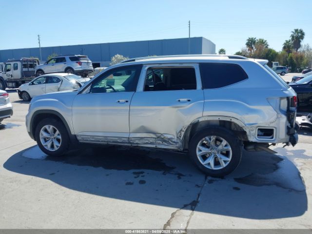 1V2DR2CA9JC502205 Volkswagen 2018