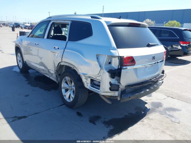 1V2DR2CA9JC502205 Volkswagen 2018