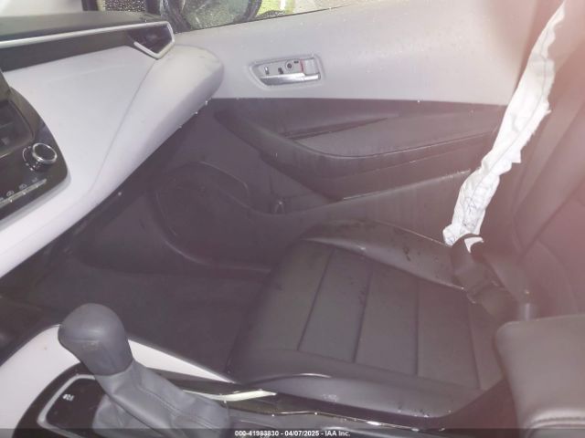JTDEPMAE4MJ186595 Toyota COROLLA LE