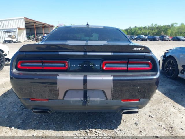 2C3CDZDJ7GH284889 Dodge Challenger Srt 392