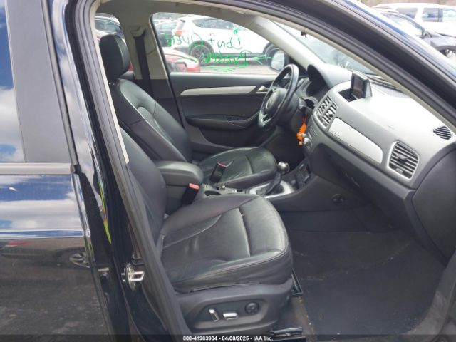 WA1ECCFS4HR009874 Audi Q3 2.0t Premium