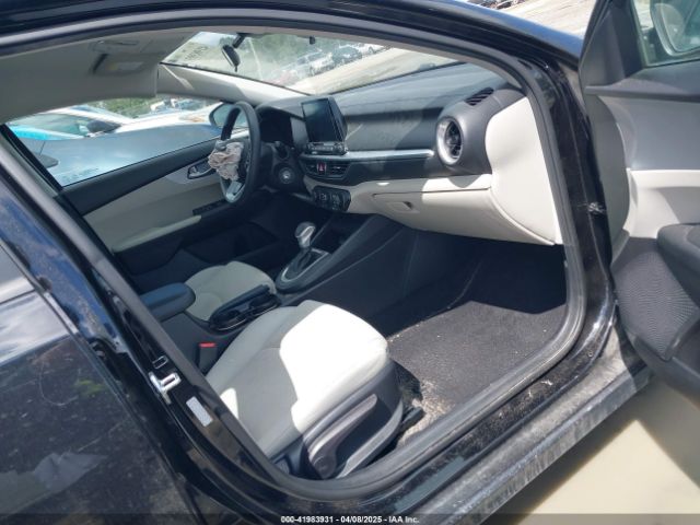 3KPF24AD8NE419189 KIA Forte Lxs