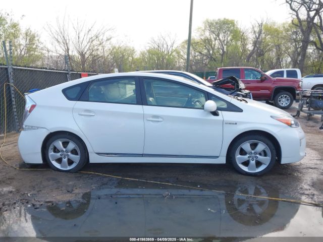 JTDKN3DU3E0390432 Toyota Prius Five
