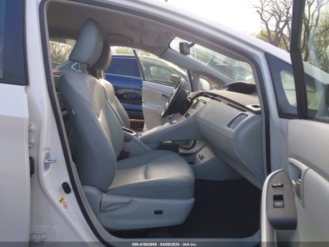 JTDKN3DU3E0390432 Toyota Prius Five