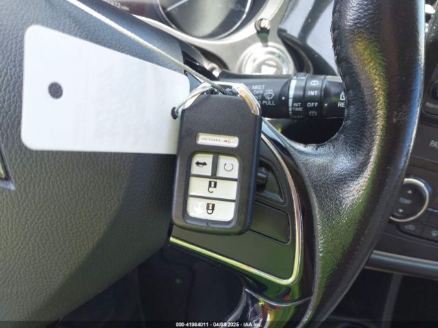 JA4AD3A32GZ012427 Mitsubishi Outlander Se