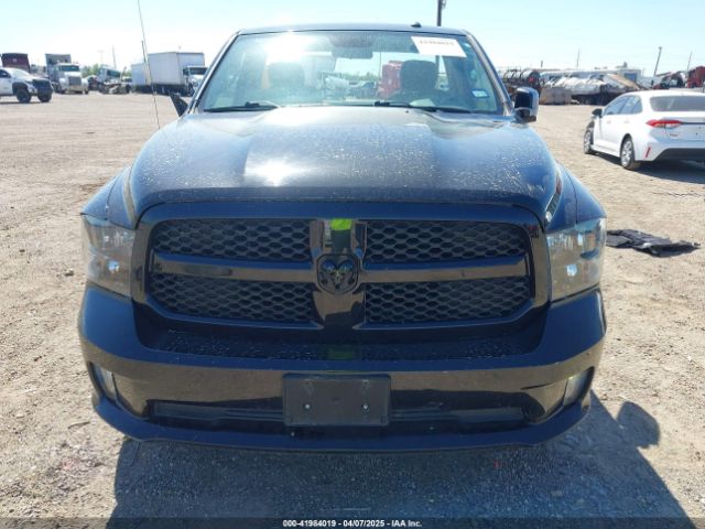 3C6JR6AG4HG750525 RAM 1500 Express  4x2 6'4 Box