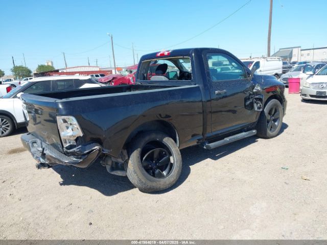 3C6JR6AG4HG750525 RAM 1500 Express  4x2 6'4 Box