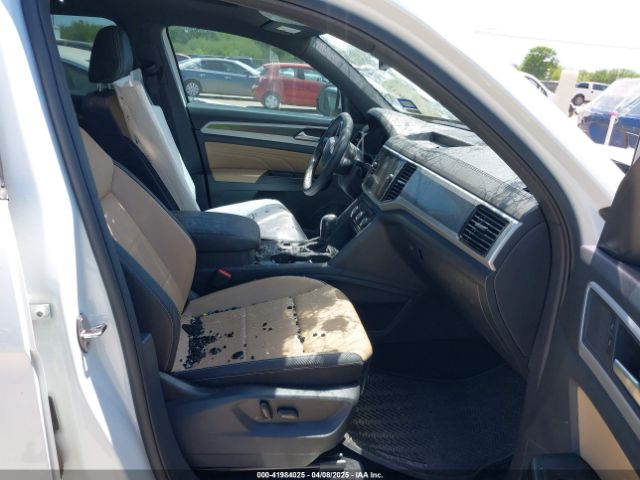 2021 VOLKSWAGEN ATLAS CROSS SPORT 1V2EE2CA8MC202806 Photo 4