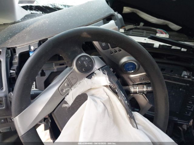JTDZN3EU0GJ053887 Toyota Prius V Three