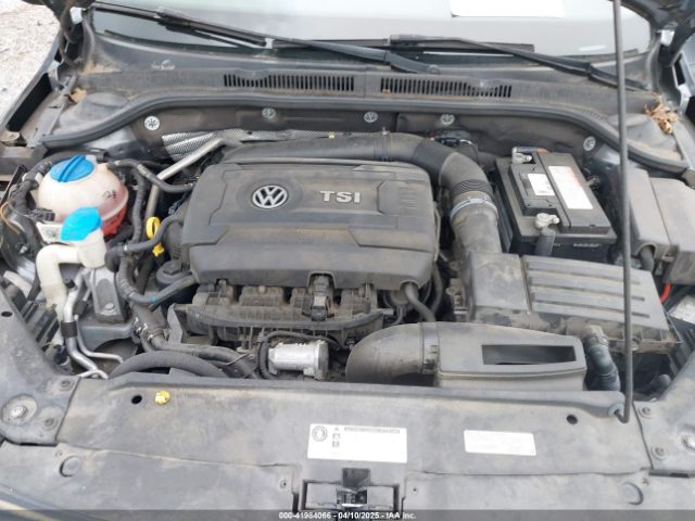3VWL17AJ0GM213058 Volkswagen Jetta 1.8t Sel