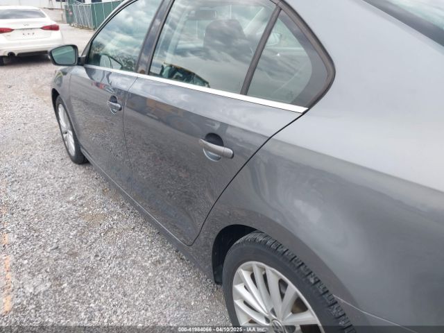 3VWL17AJ0GM213058 Volkswagen Jetta 1.8t Sel