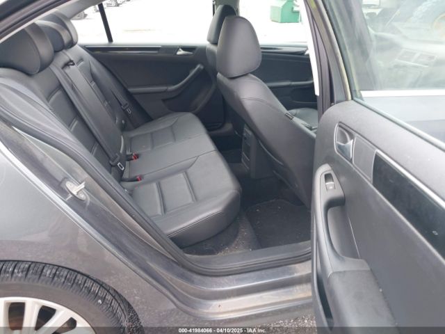 3VWL17AJ0GM213058 Volkswagen Jetta 1.8t Sel