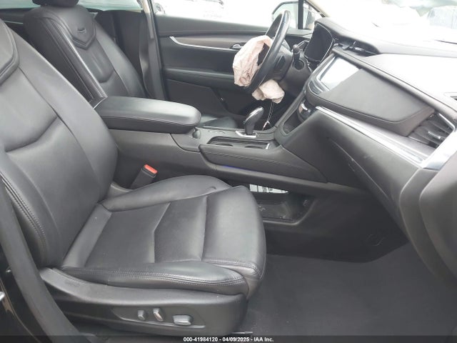 2018 CADILLAC XT5 1GYKNFRS5JZ144927 Photo 4