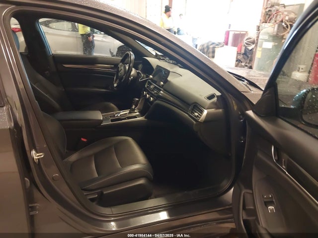 1HGCV1F3XJA112632 Honda Accord Sport