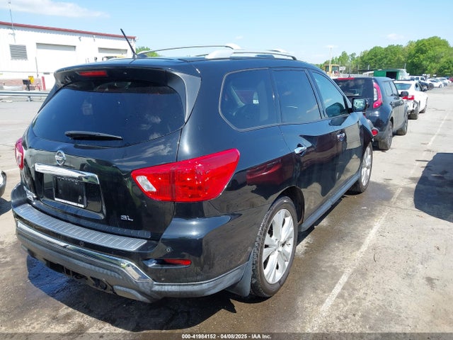 5N1DR2MN1JC653716 Nissan Pathfinder Sl