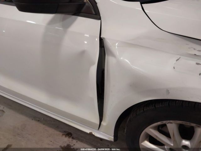 3VWD17AJ6FM318237 Volkswagen Jetta 1.8t Se