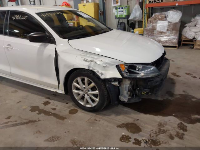 3VWD17AJ6FM318237 Volkswagen Jetta 1.8t Se