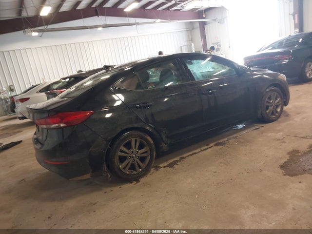 5NPD84LFXJH263117 Hyundai ELANTRA SEL