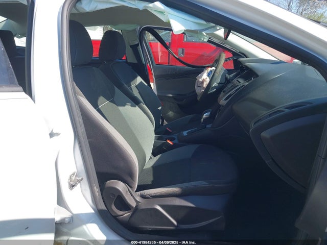 1FADP3F21EL347114 Ford FOCUS SE