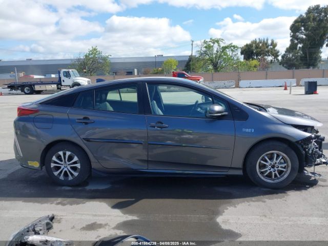 JTDKAMFP7N3206830 Toyota Prius Prime Limited