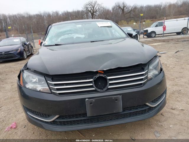 1VWBT7A38EC033381 Volkswagen Passat 1.8t Se