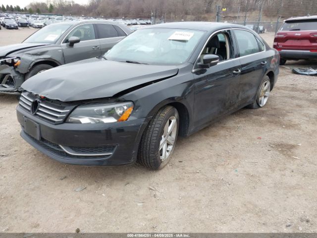 1VWBT7A38EC033381 Volkswagen Passat 1.8t Se