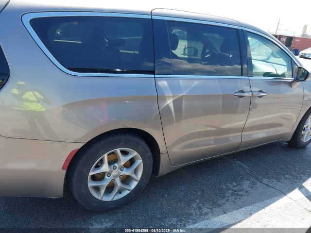 2C4RC1FG4JR306554 Chrysler Pacifica Touring Plus