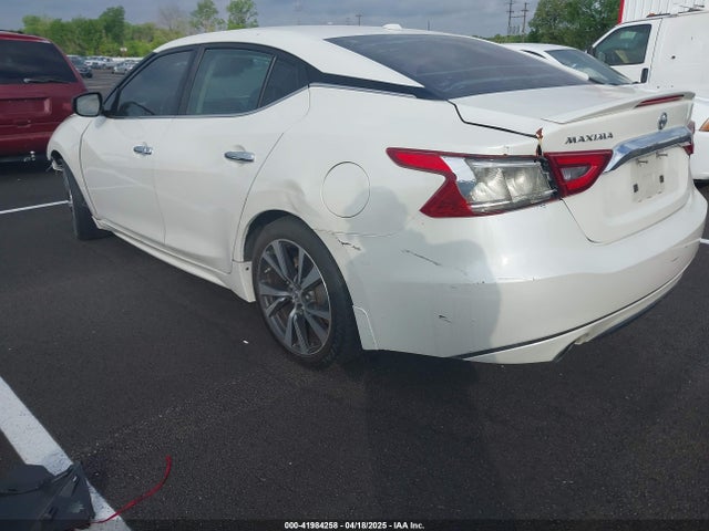 1N4AA6AP8HC365378 Nissan Maxima 3.5 S