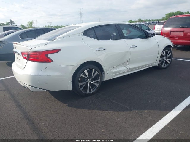 1N4AA6AP8HC365378 Nissan Maxima 3.5 S