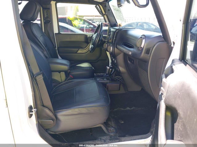 1C4BJWDG8EL144417 Jeep Wrangler Unlimited Sport