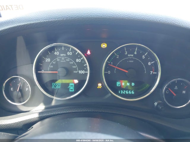 1C4BJWDG8EL144417 Jeep Wrangler Unlimited Sport