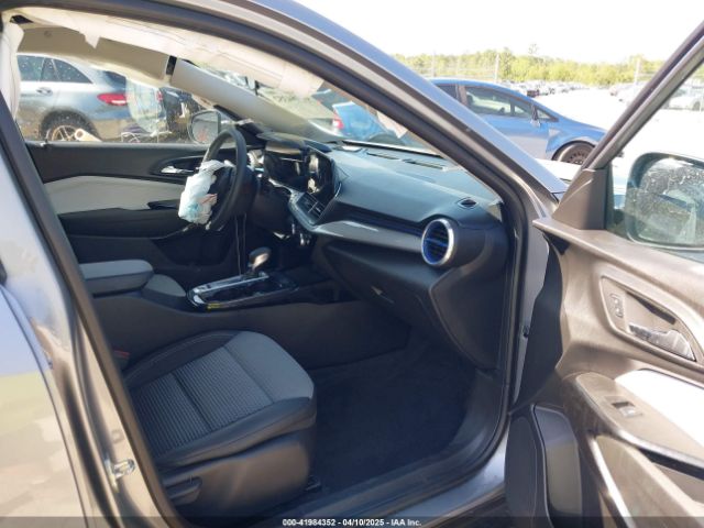 2024 CHEVROLET TRAX KL77LHE28RC072667 Photo 4