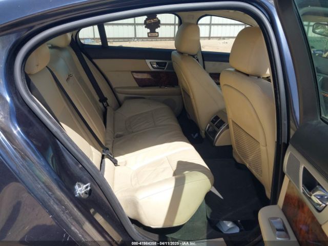 2012 JAGUAR XF SAJWA0FB3CLS38221 Photo 7