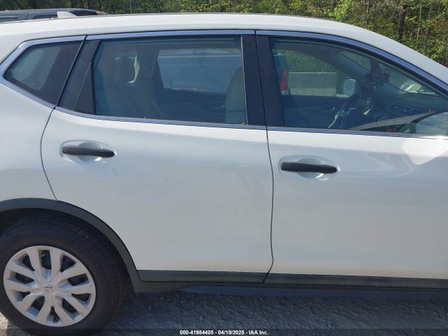 Nissan ROGUE S 2017 5N1AT2MT0HC811413 Image 12