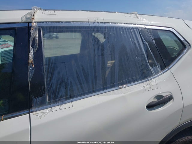 Nissan ROGUE S 2017 5N1AT2MT0HC811413 Image 18