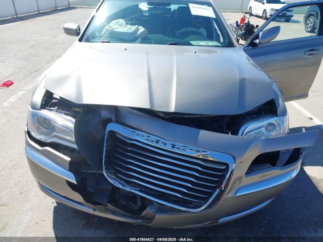 2C3CCAAGXEH335800 Chrysler 300