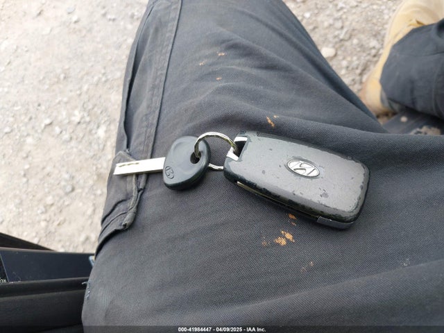 KM8K12AA5KU259423 Hyundai Kona Se