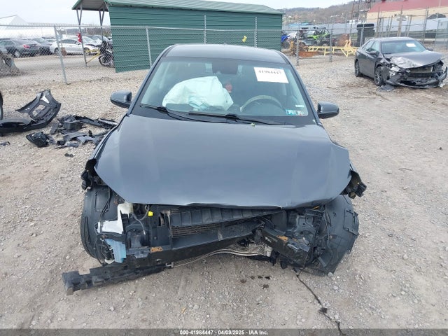KM8K12AA5KU259423 Hyundai Kona Se