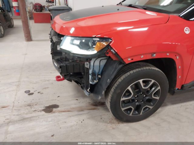 3C4NJDDB3KT727726 Jeep Compass Trailhawk