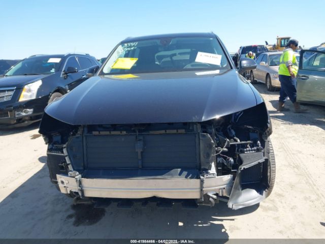 WA1LAAF71JD016099 Audi Q7 3.0t Premium
