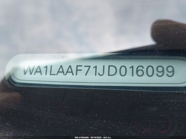 WA1LAAF71JD016099 Audi Q7 3.0t Premium