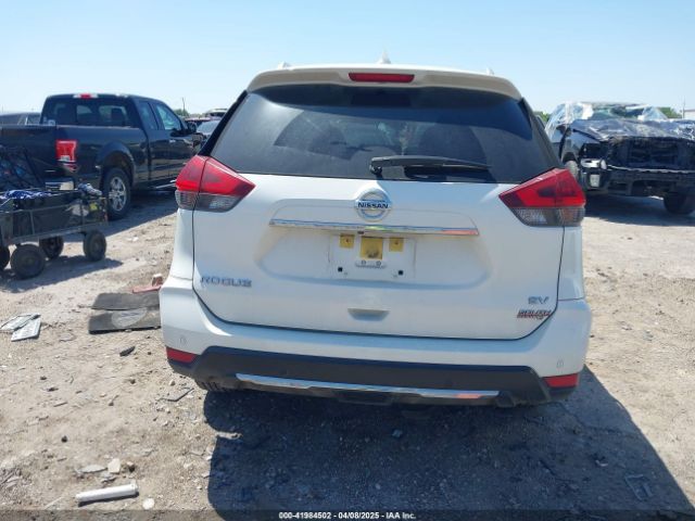 JN8AT2MT8LW011832 Nissan Rogue Sv Fwd