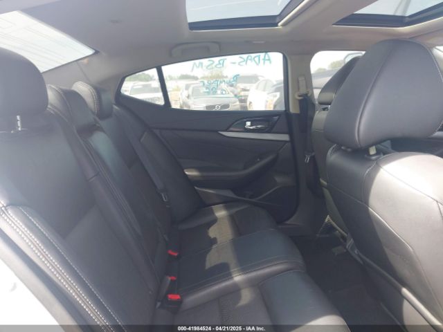 1N4AA6AP0JC364148 Nissan Maxima 3.5 Sl