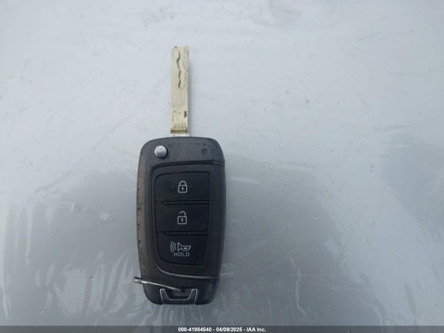 KM8K2CAB2NU794404 Hyundai Kona Se