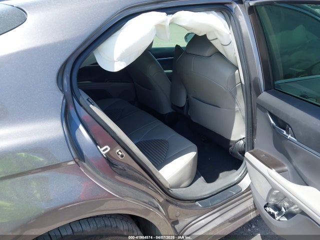 4T1G11AKXNU061322 Toyota CAMRY SE