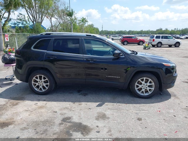 1C4PJLCB4JD510324 Jeep Cherokee Latitude Fwd