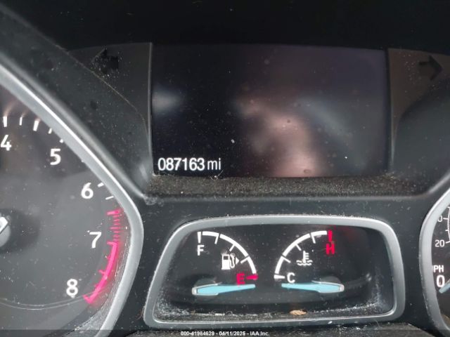1FMCU0J95HUD37858 Ford Escape Titanium