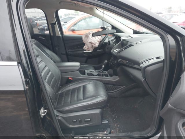 1FMCU0J95HUD37858 Ford Escape Titanium